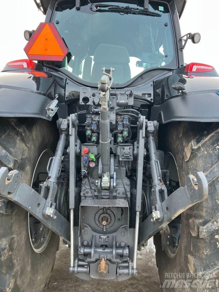 Valtra Q305 Traktorok