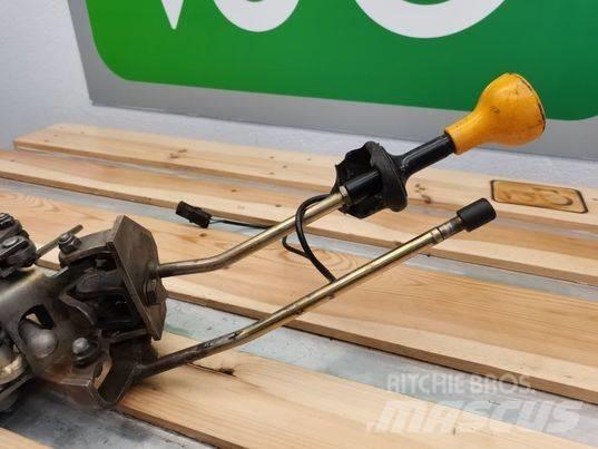 JCB 537-125 joystick Vezetőfülke és belső tartozékok