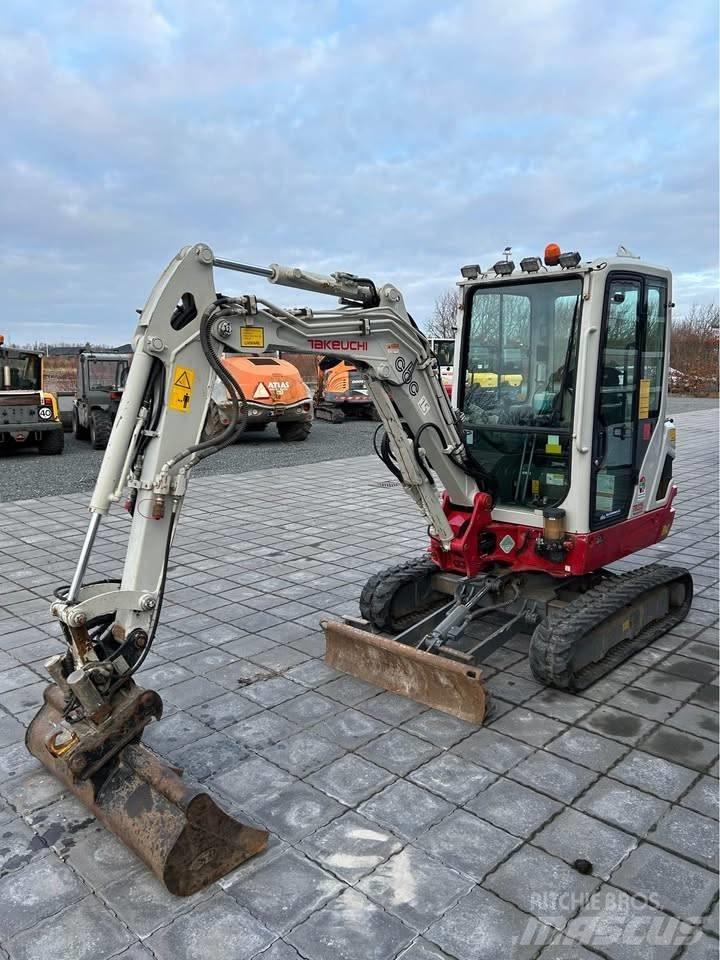 Takeuchi TB 225 Mini kotrók < 7t