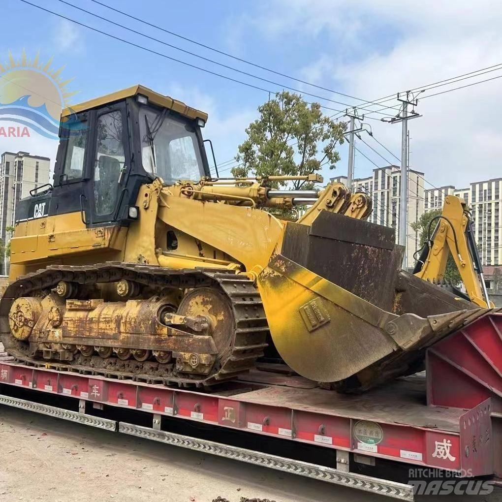 CAT 973 D Lánctalpas homlokrakodók