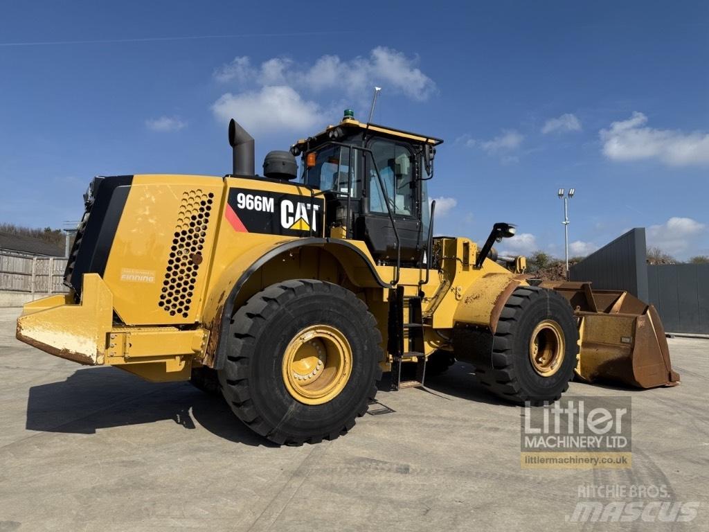 CAT 966 M Gumikerekes homlokrakodók