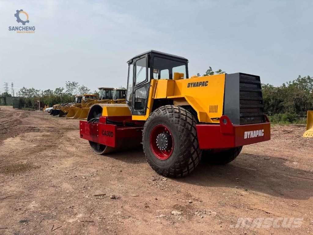 Dynapac CA 30 D Egydobos hengerek