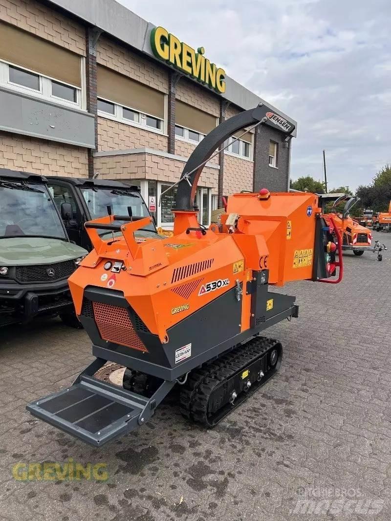 Jensen A530 Raupe Önjáró szecskázók