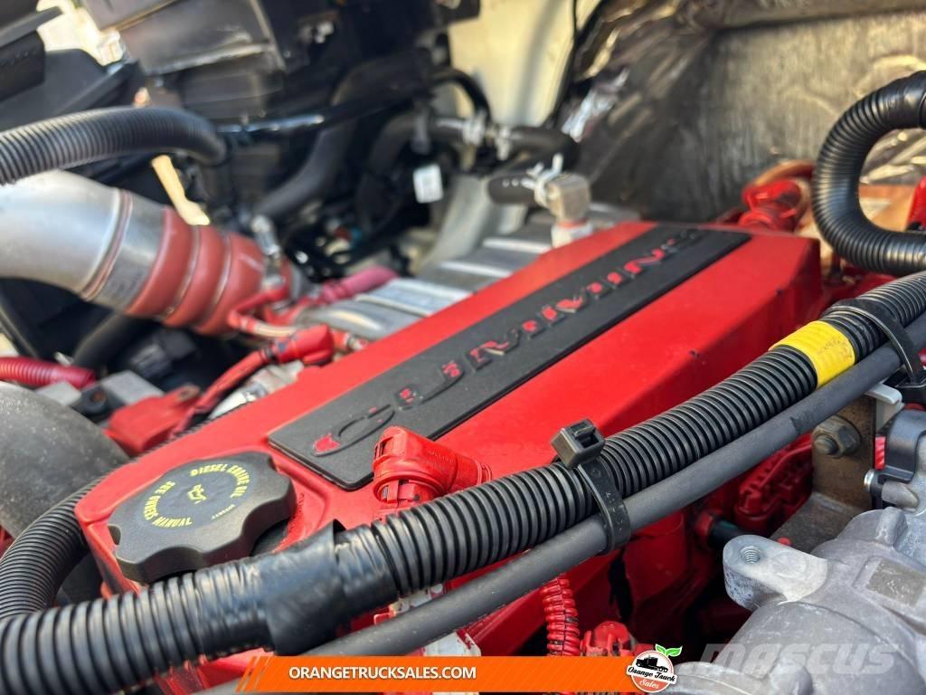 International MV607 Dobozos teherautók