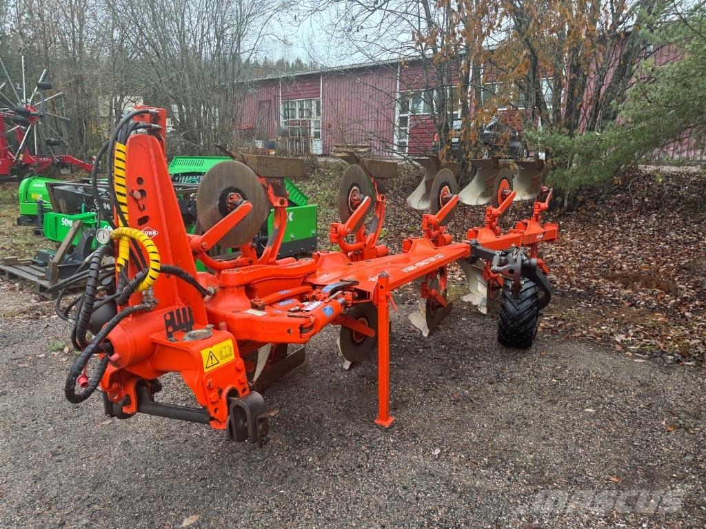 Kuhn Vari-Master 122 Váltvaforgató ekék