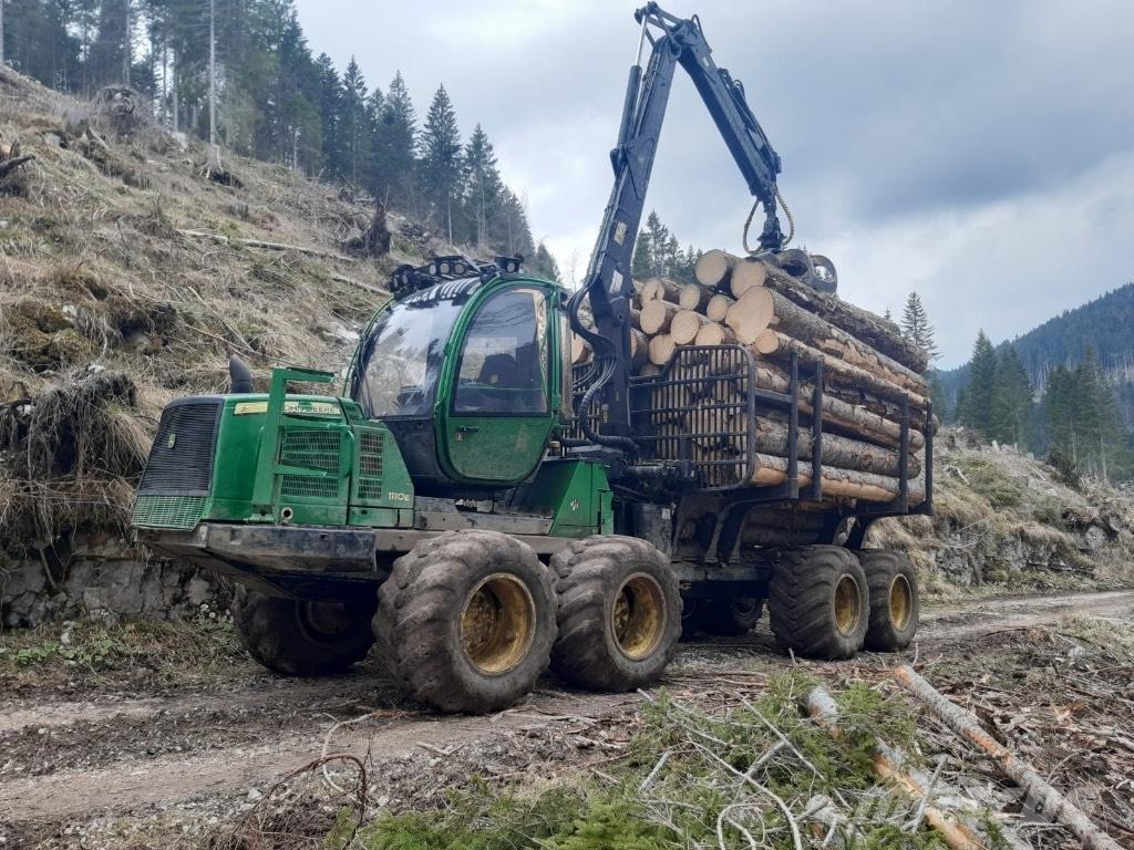 John Deere 1110 E Kihordók