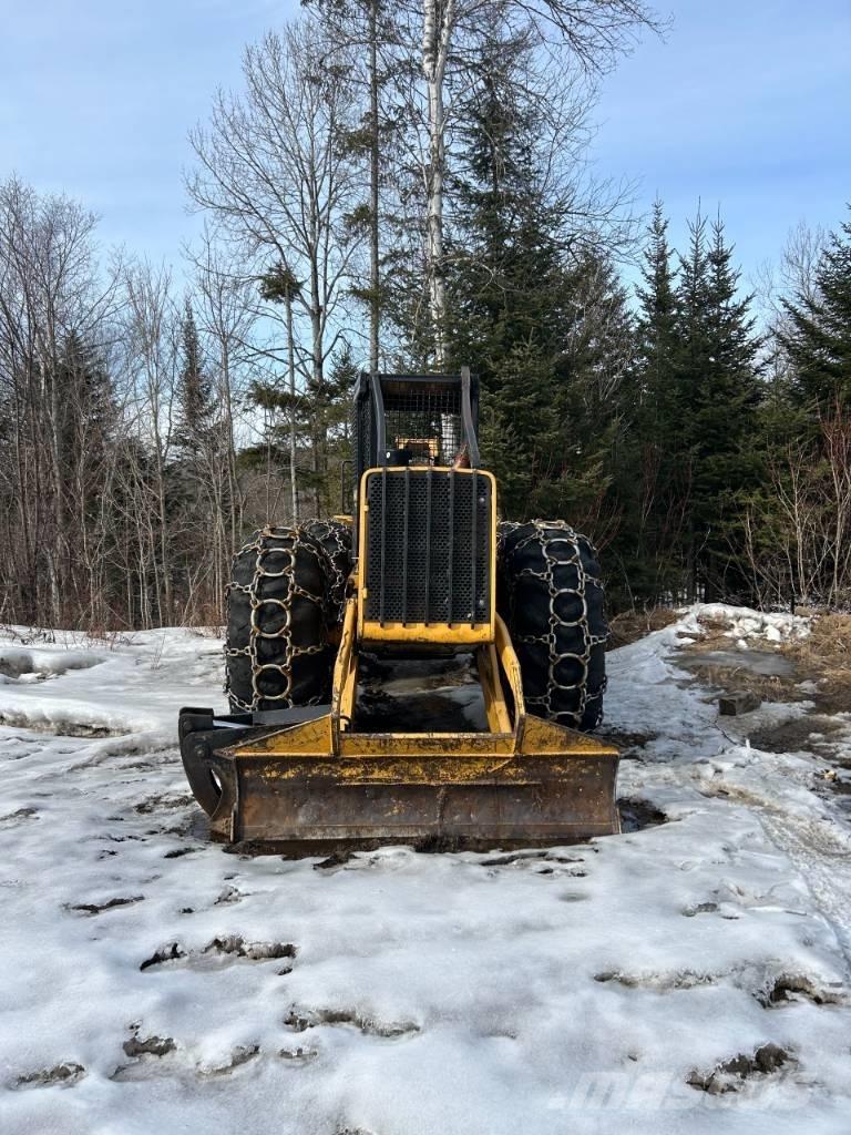 John Deere 640 D Vonszolók