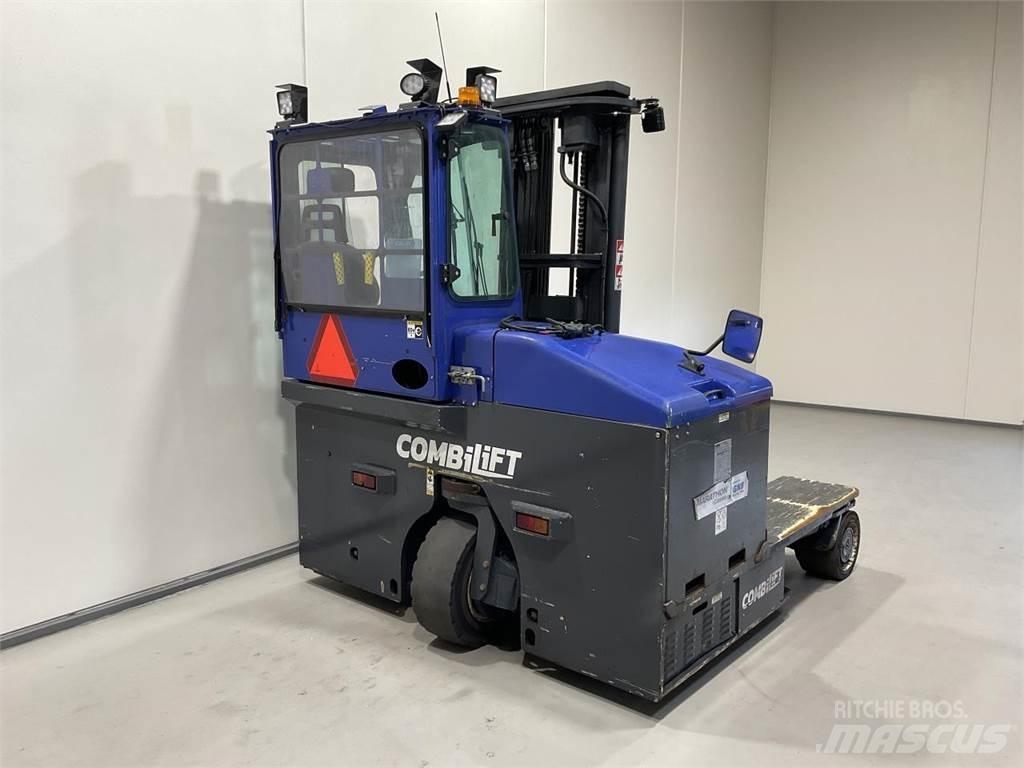 Combilift C4000ET Tolóoszlopos négyutas targonca