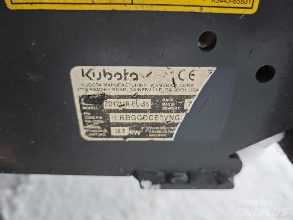 Kubota ZD 1211 Ráülős fűnyírók