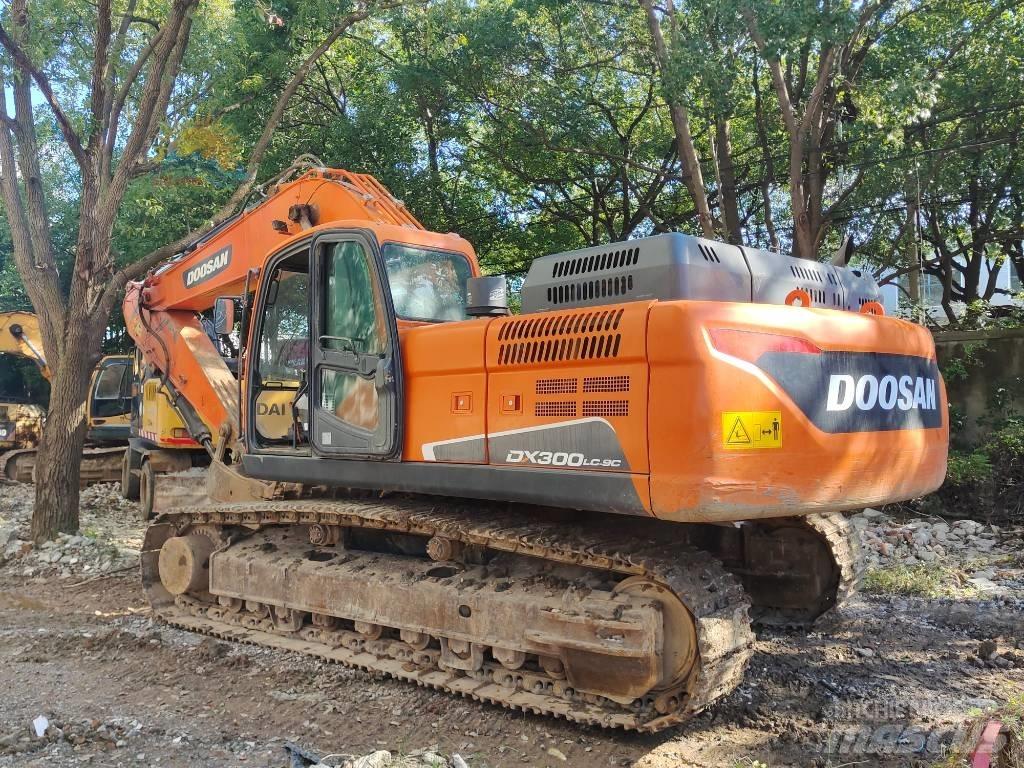 Doosan DX 300 LC Lánctalpas kotrók