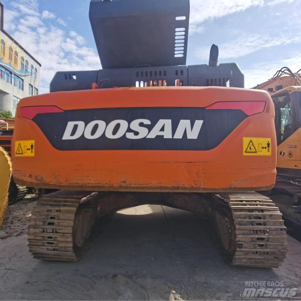 Doosan DX 300 LC Lánctalpas kotrók