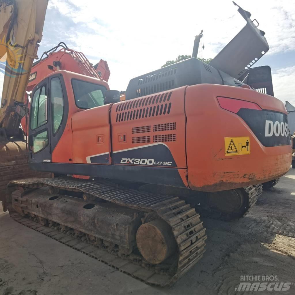Doosan DX 300 LC Lánctalpas kotrók