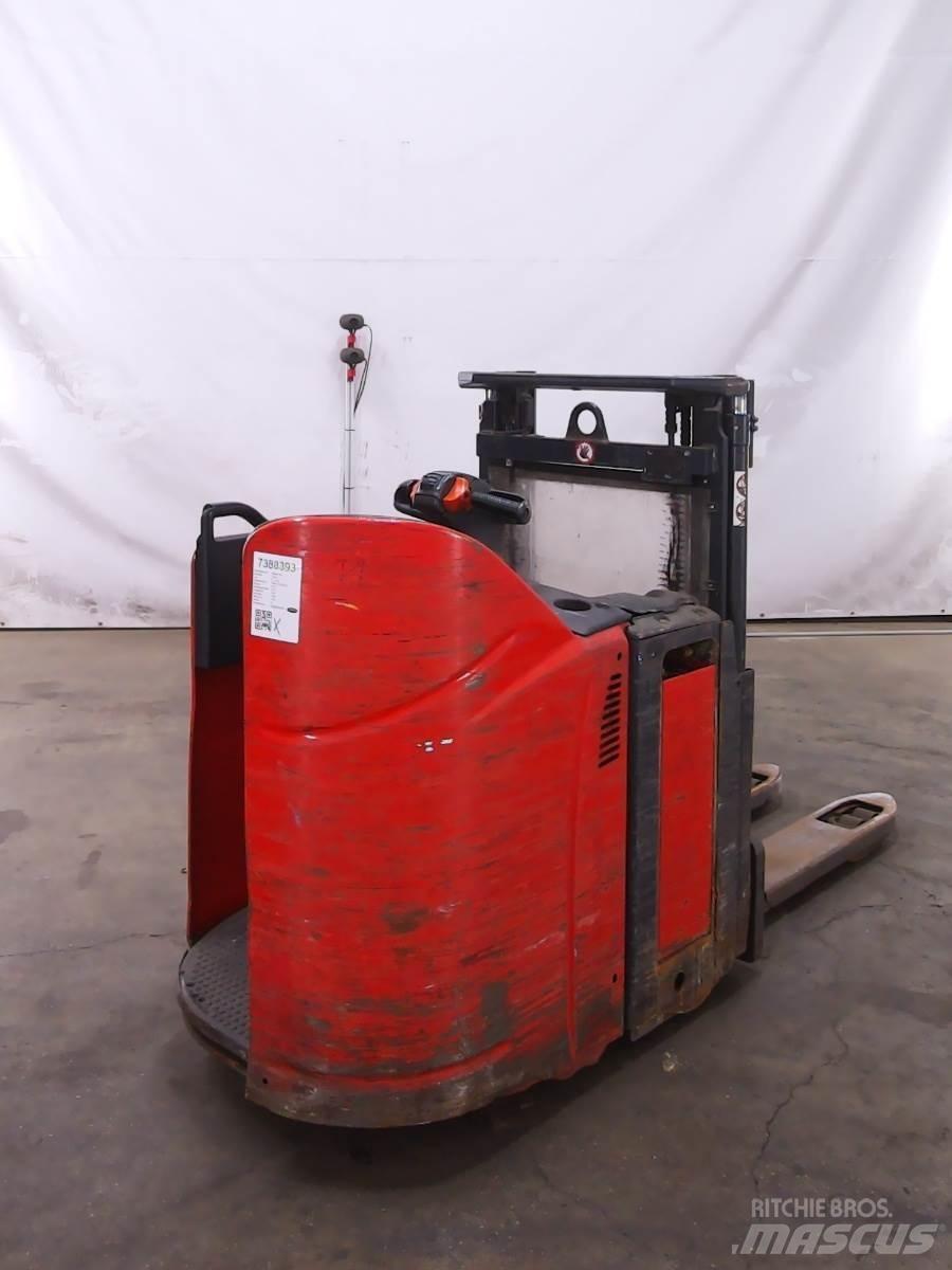 Linde D12P Gyalogkíséretű targonca