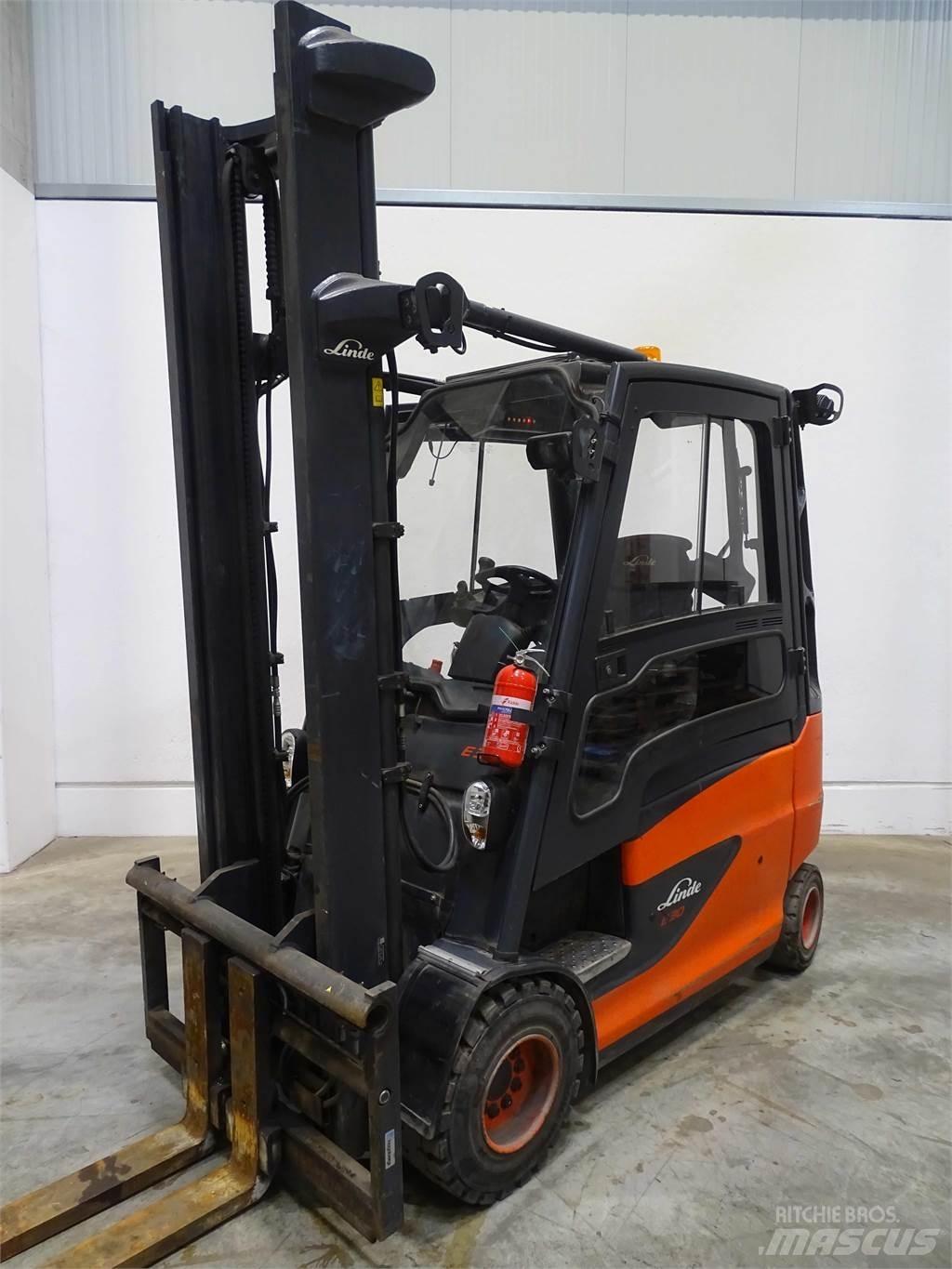 Linde E30 Elektromos targoncák
