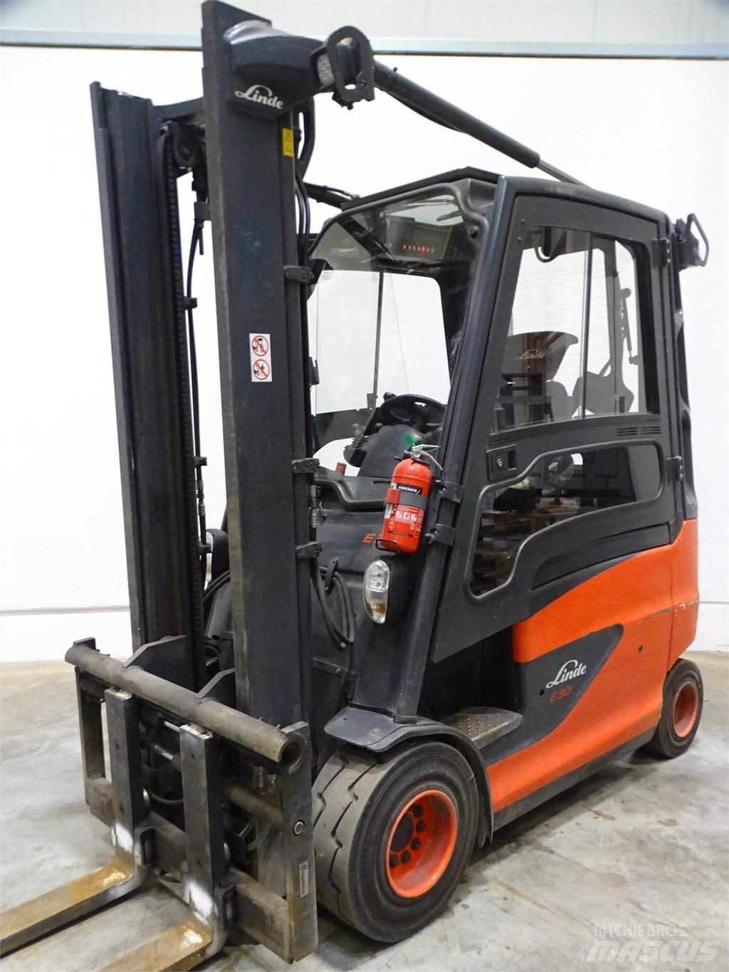 Linde E30HL Elektromos targoncák