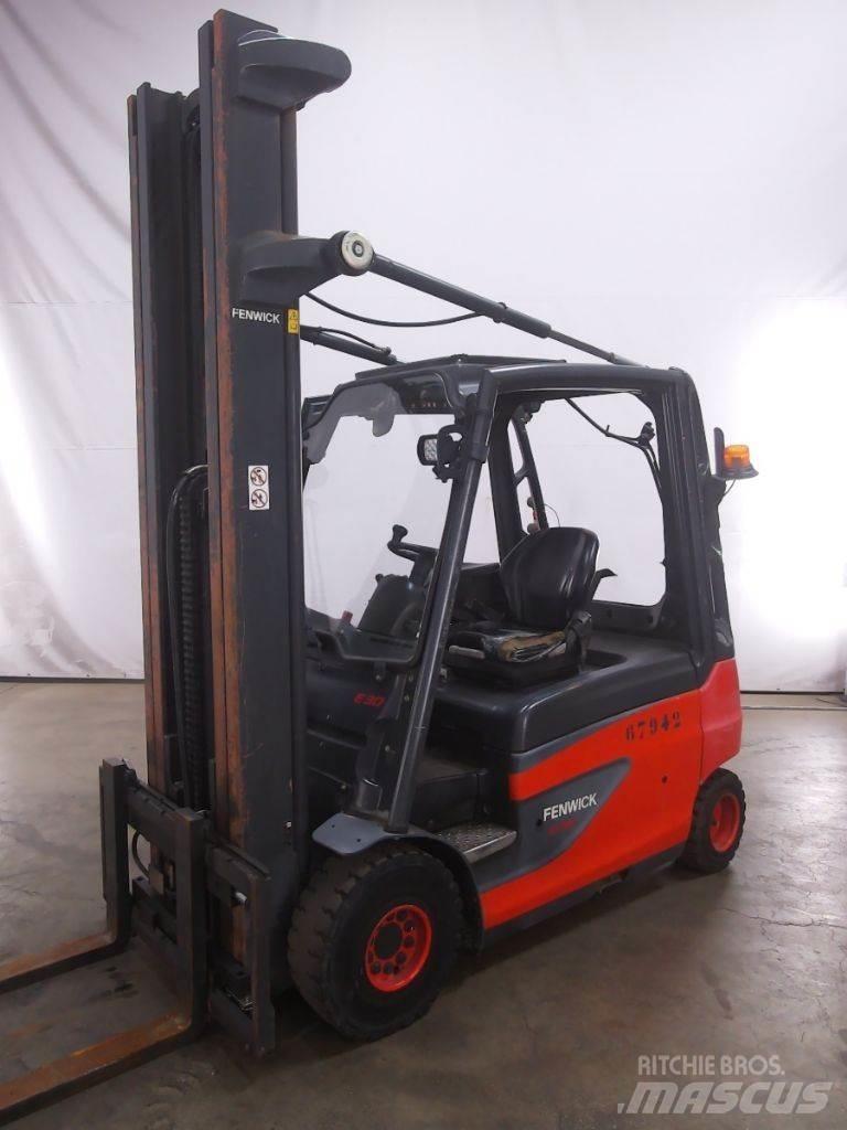 Linde E30L-01 Elektromos targoncák