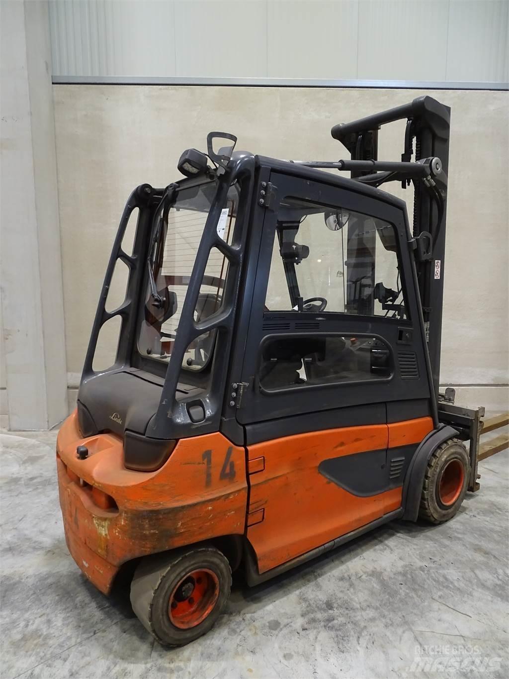 Linde E35L-01 Elektromos targoncák