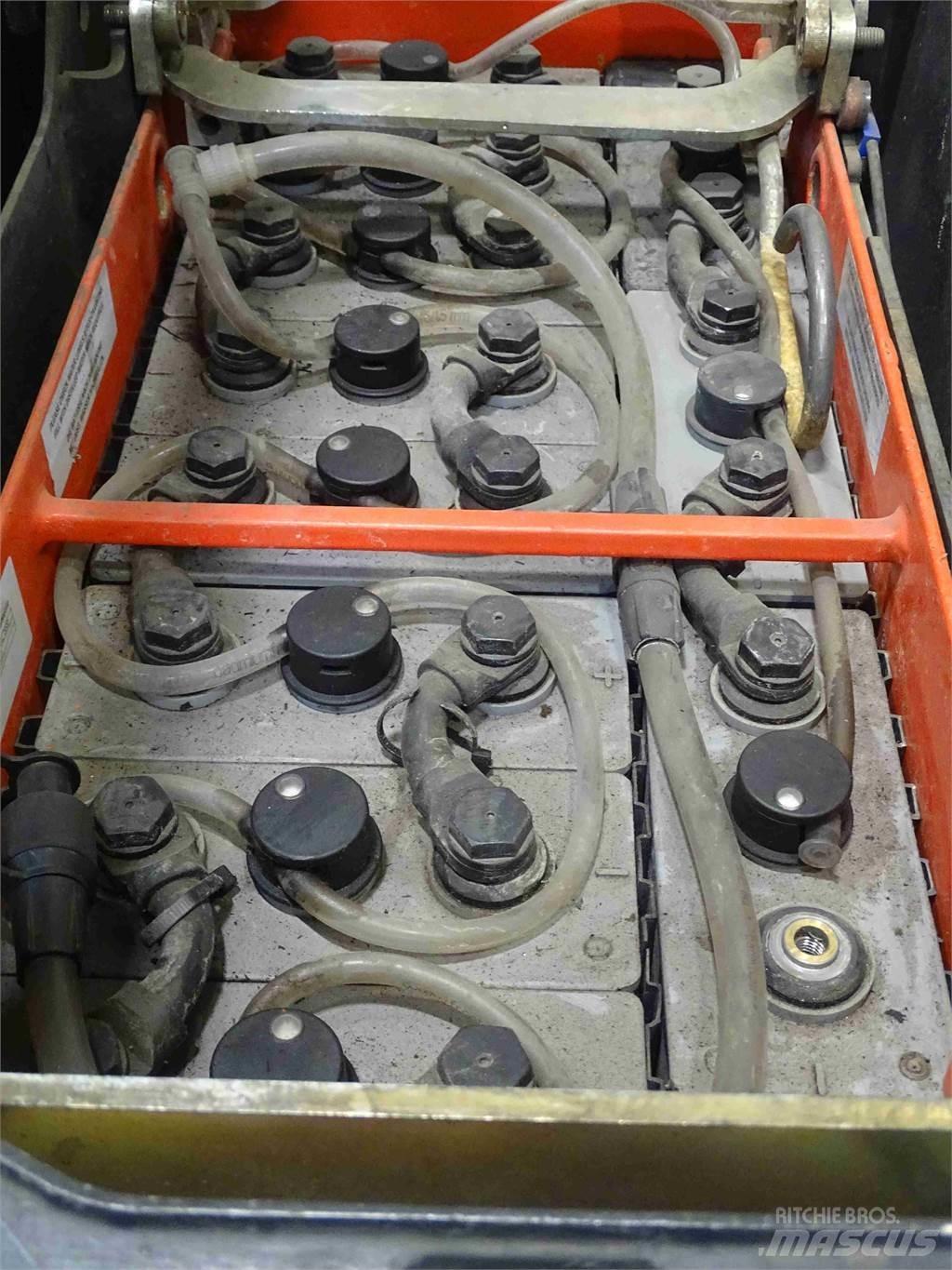 Linde L12LSP Gyalogkíséretű targonca