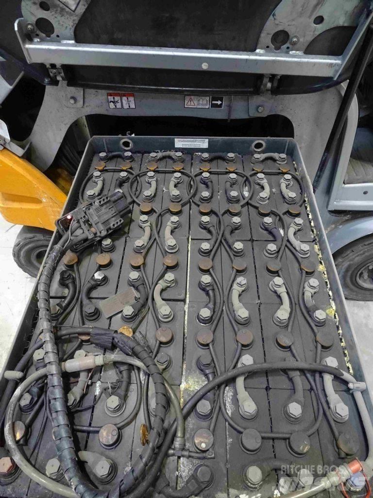 Still RX60-25 Elektromos targoncák