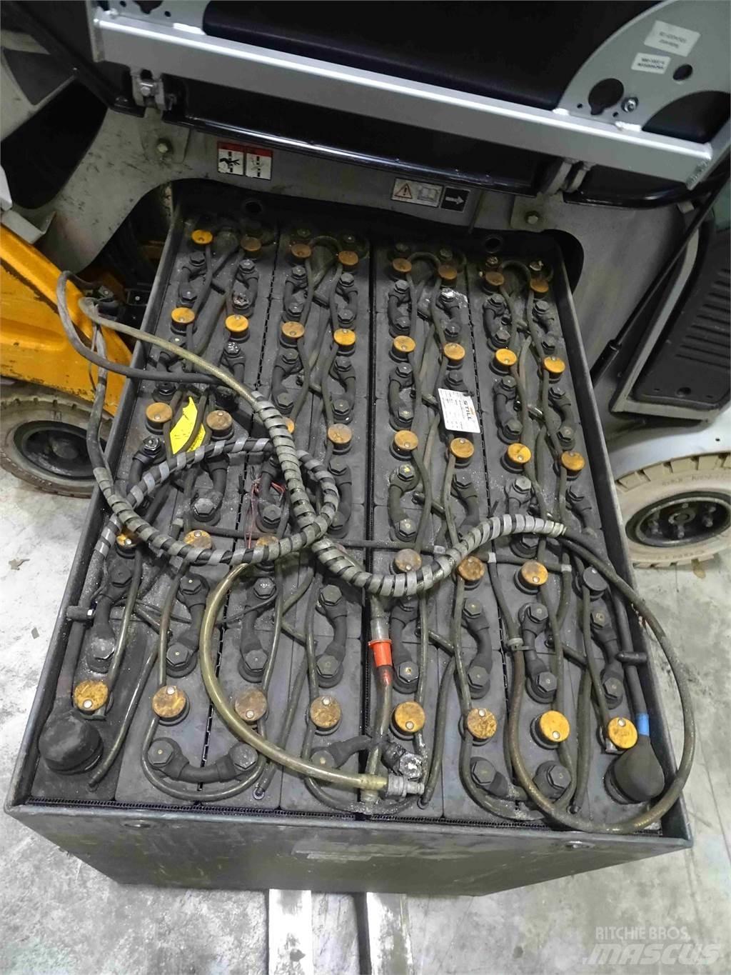 Still RX60-25 Elektromos targoncák