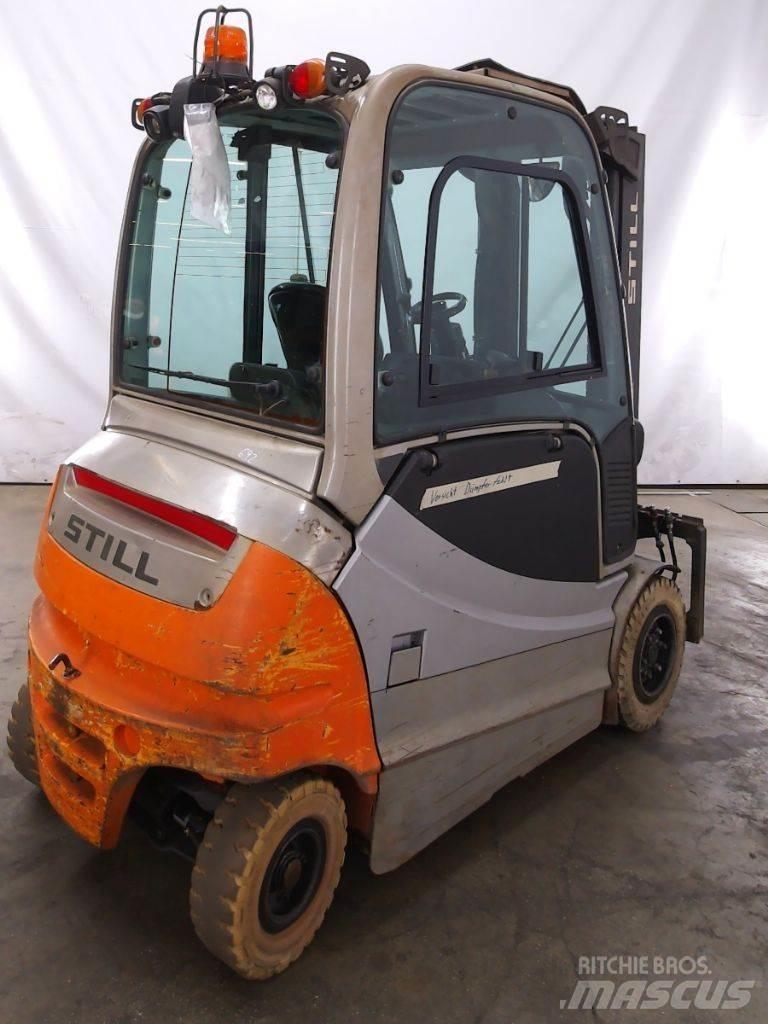 Still RX60-30L Elektromos targoncák