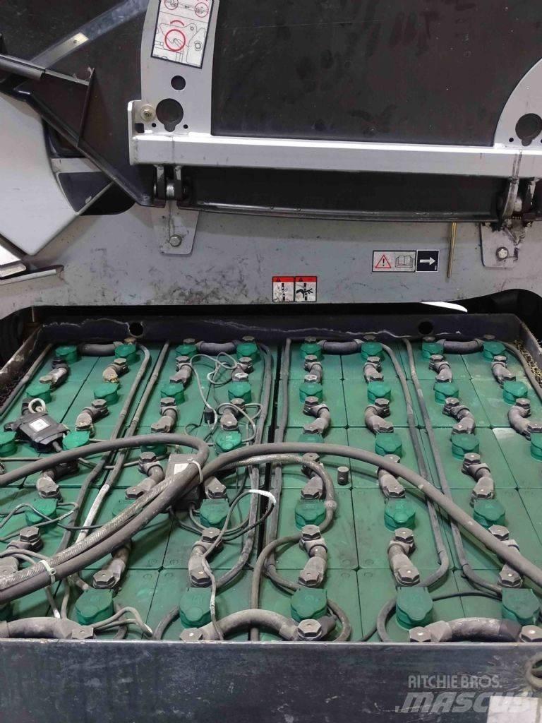 Still RX60-40 Elektromos targoncák