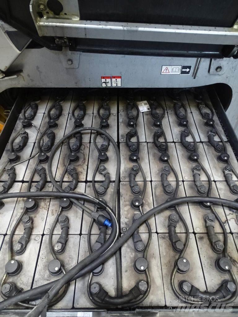 Still RX60-40 Elektromos targoncák