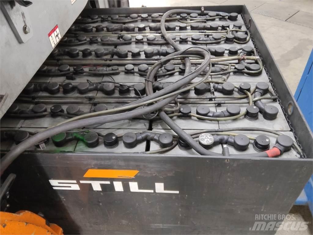 Still RX60-40 Elektromos targoncák