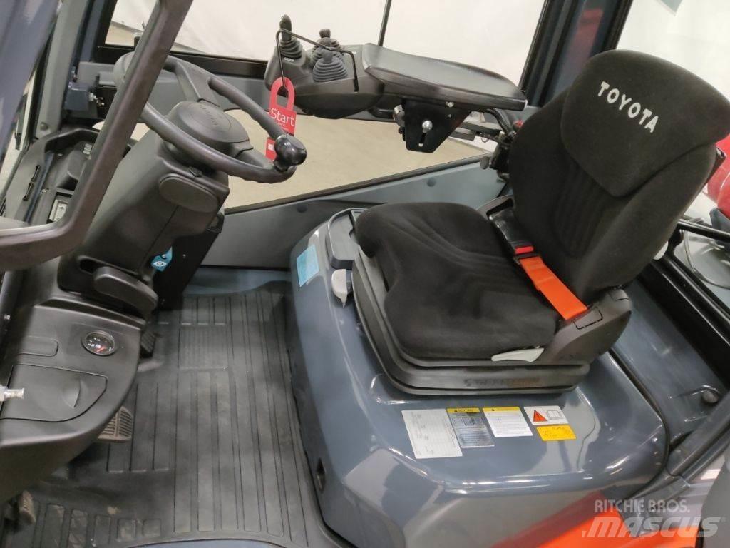 Toyota 02-8FGF30 Gázüzemű targoncák