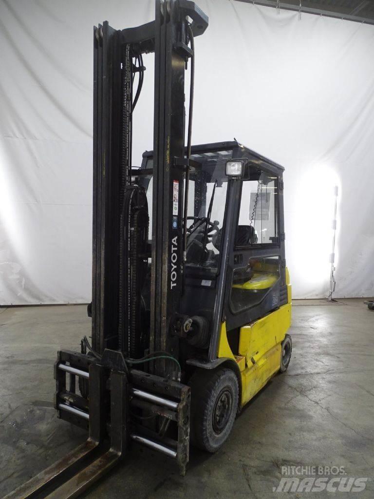 Toyota 7FBMF25 Elektromos targoncák