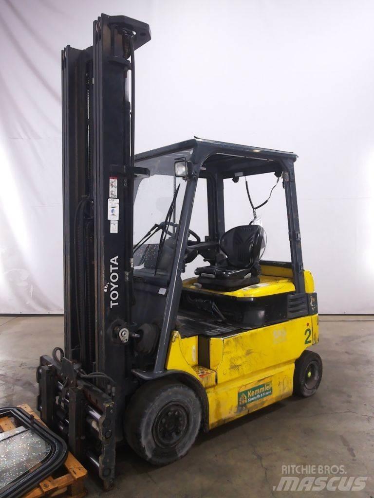 Toyota 7FBMF25 Elektromos targoncák