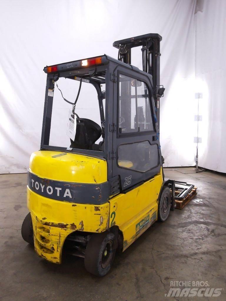 Toyota 7FBMF25 Elektromos targoncák