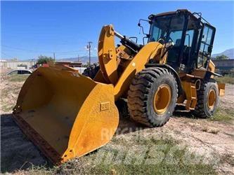 CAT 938M Gumikerekes homlokrakodók