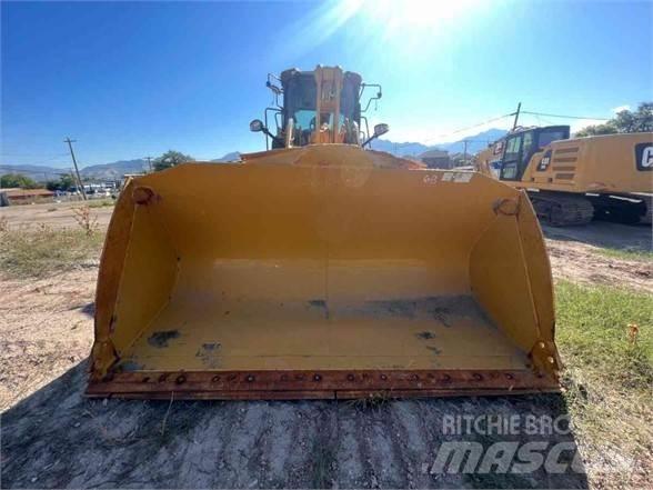 CAT 938M Gumikerekes homlokrakodók