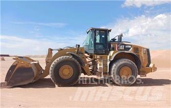 CAT 980M Gumikerekes homlokrakodók