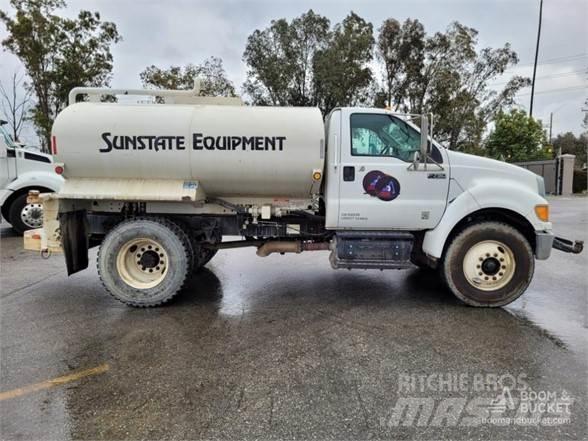 Ford F750 Vízszállító teherautók