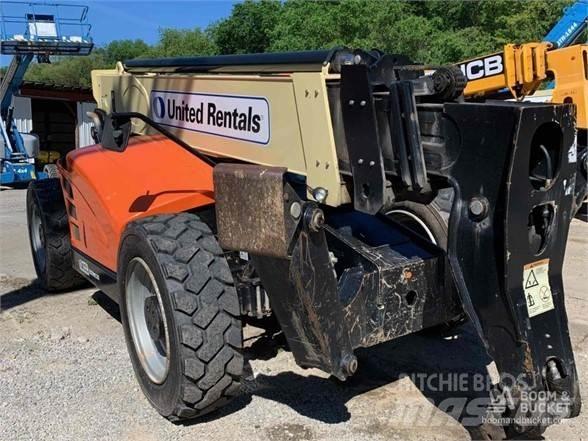 JLG 1055 Teleszkópos rakodók