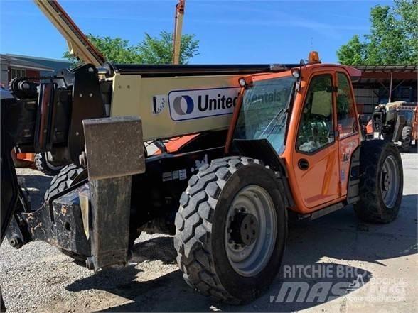JLG 1055 Teleszkópos rakodók