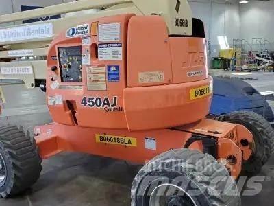 JLG 450AJ Karos emelők
