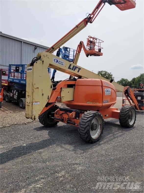 JLG 600AJ Karos emelők