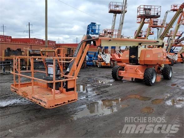 JLG 800AJ Karos emelők