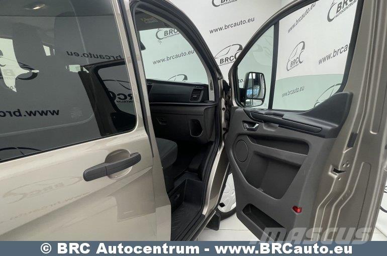 Ford Transit Custom Mini buszok