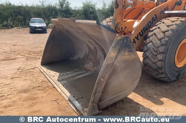 Hyundai HL970 Gumikerekes homlokrakodók