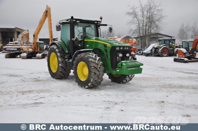 John Deere 8245R Traktorok