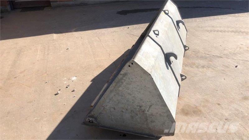 Fliegl  Homlokrakodók és kotrók