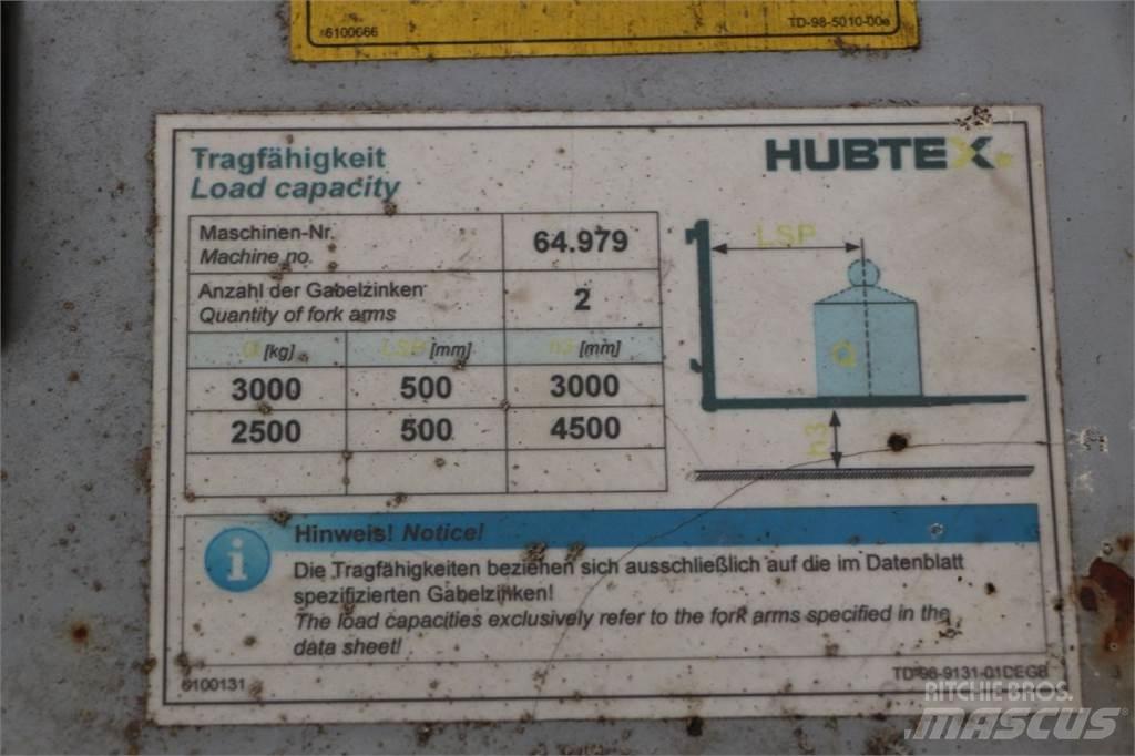 Hubtex DQ 30-G Oldalvillás targonca