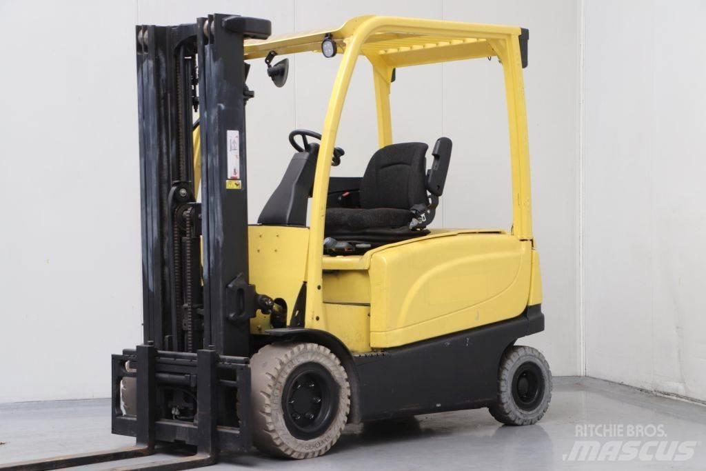 Hyster J2.2XN Elektromos targoncák