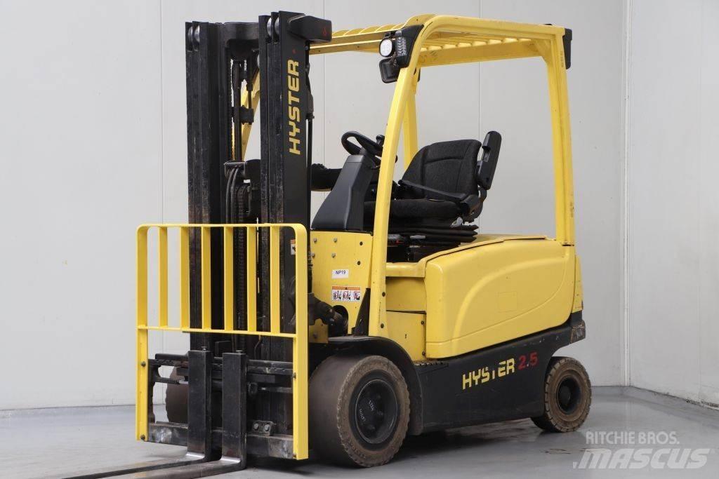 Hyster J2.5XN Elektromos targoncák