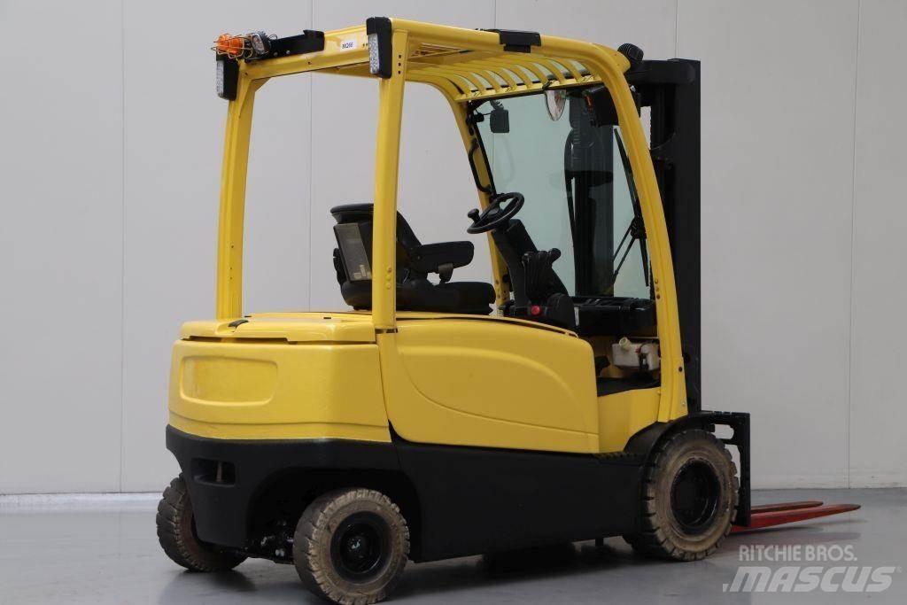 Hyster J3.0XN Elektromos targoncák
