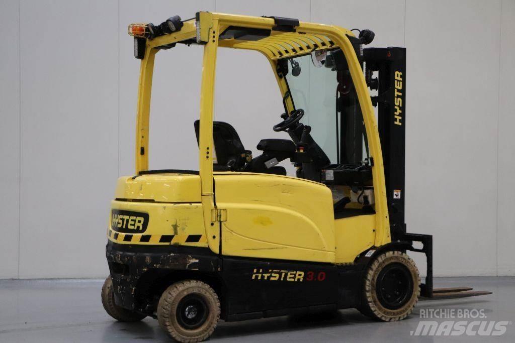 Hyster J3.0XN Elektromos targoncák